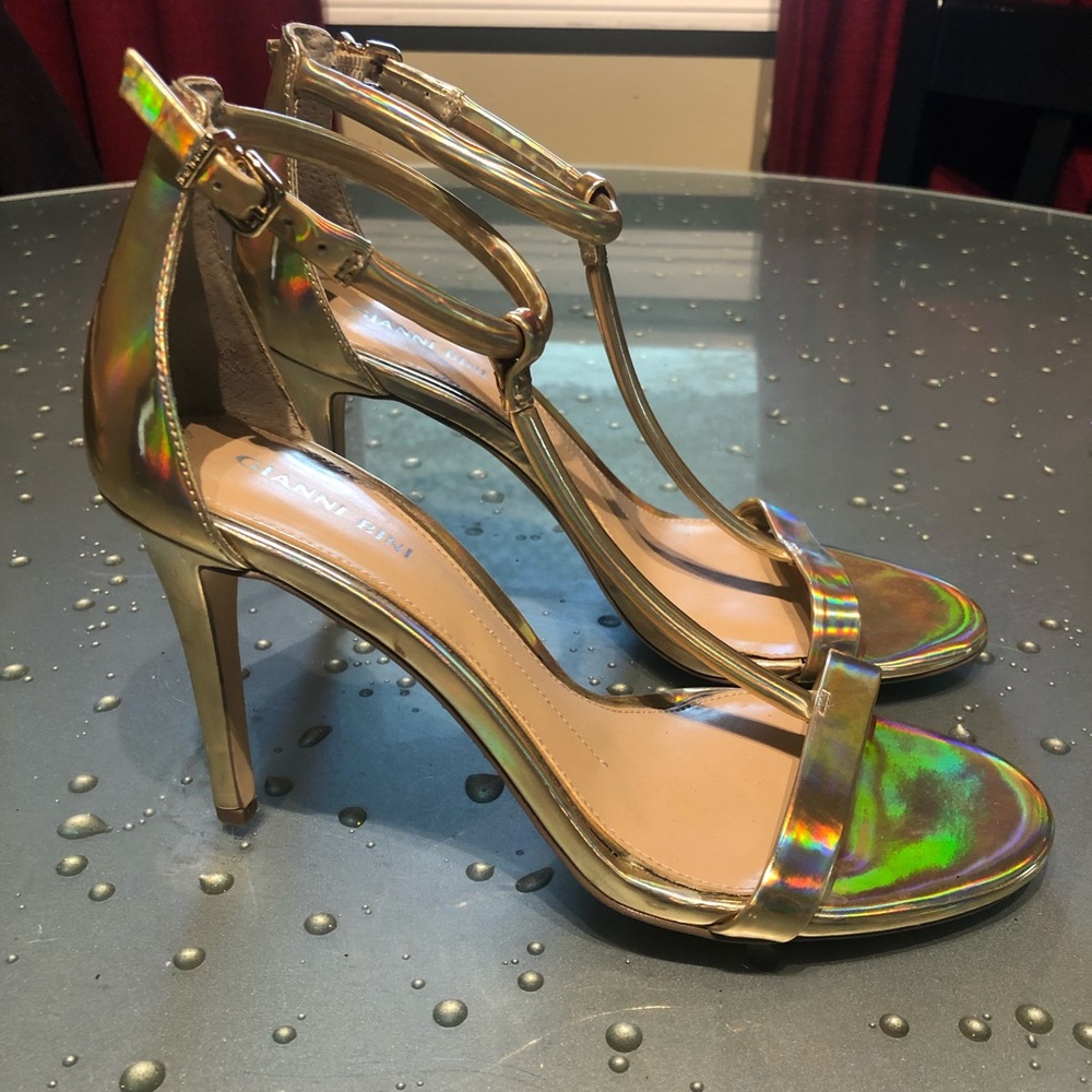 Gianni Bini Gold Metallic Holographic Heels 8
